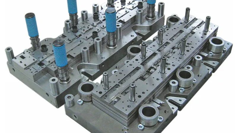 汽车散热器压铸模具定制：揭秘其关键工艺与选型要点