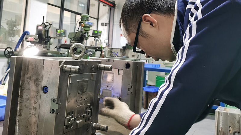 双色模具设计：揭秘其独特工艺与价格构成