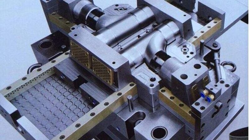 硅胶模具与橡胶模具：蛋糕制作中的不同选择